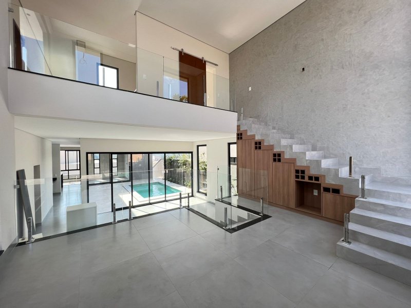 Casa em Condomínio - Ribeirão Preto, SP no bairro Vila do Golf