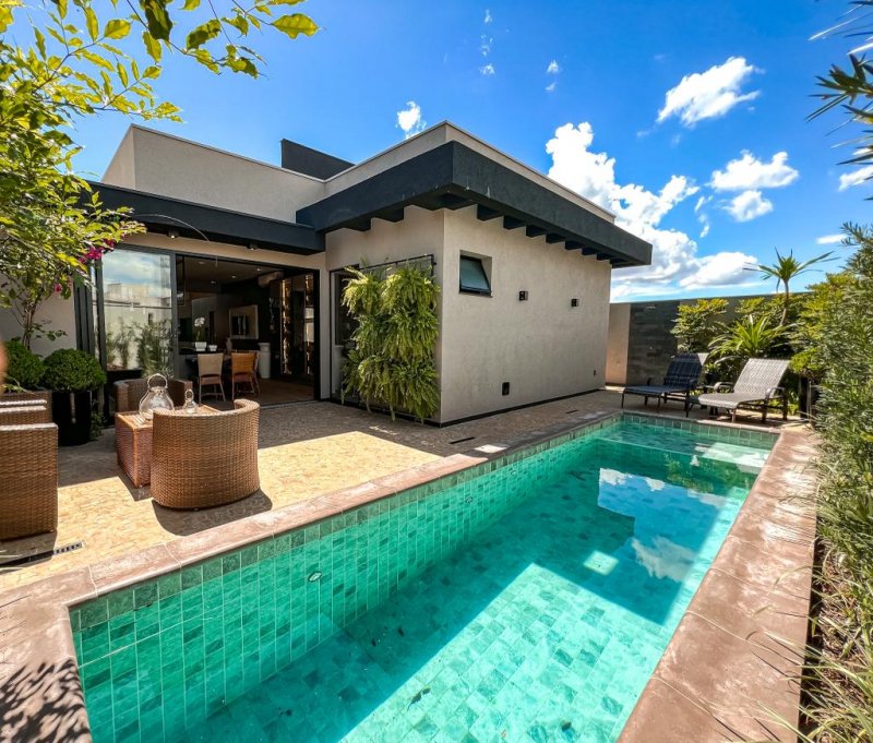 Casa em Condomínio - Venda - Residencial Alto do Castelo - Ribeirão Preto - SP